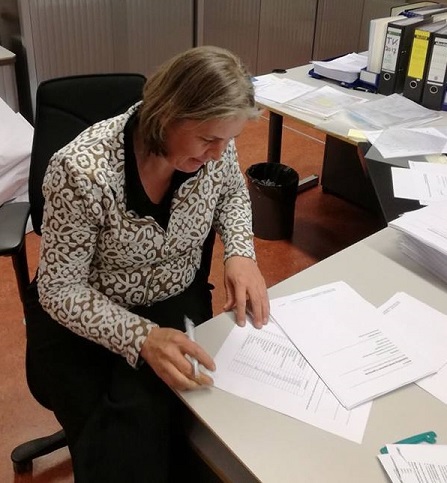 Ondertekening proces-verbaal burgemeester Astrid Nienhuis