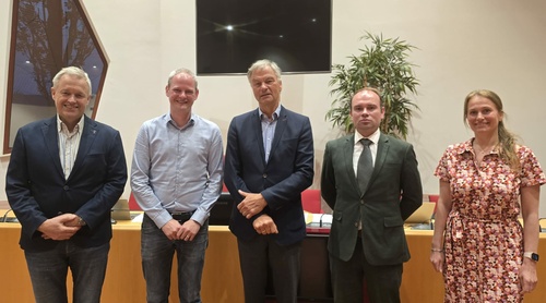 Werkgroep Wormerland, Oostzaan en Landsmeer (WOL) maakt kennis met Bernt Schneiders als verkenner voor de bestuurlijke toekomst 